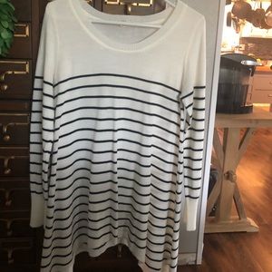 Hanker chief tunic sweater.